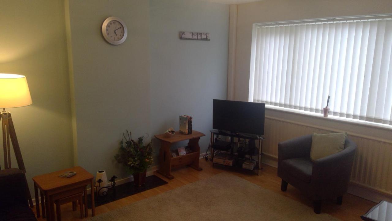 Delightful House With Big Ambitions Apartment Leigh  Exterior photo